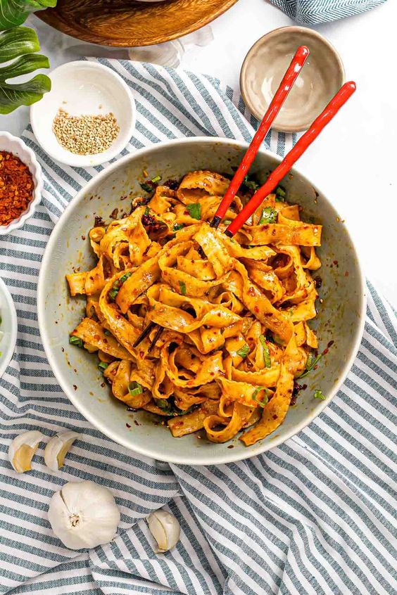 Szechuan Garlic Chili Oil Noodles Recipe